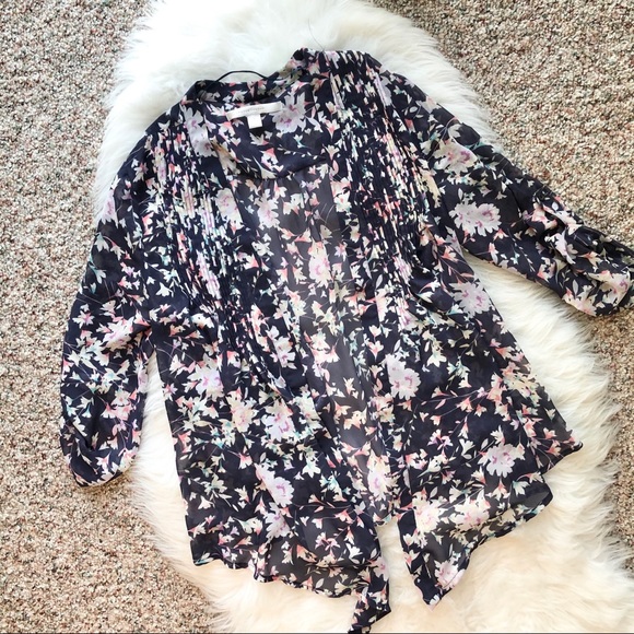 LC Lauren Conrad Tops - 🔥Floral LC top